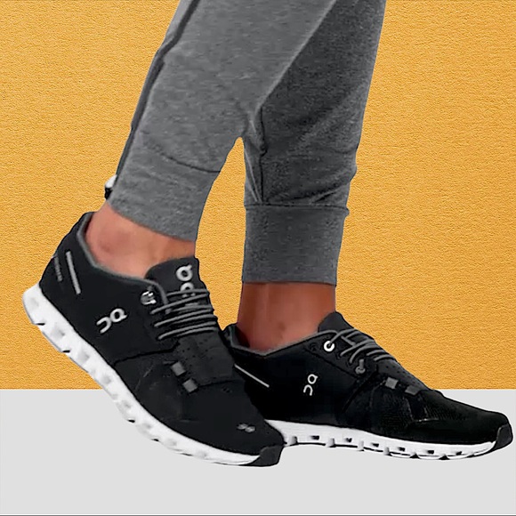 On Running Shoes - ON CLOUD Women’s black & white lightweight running shoe